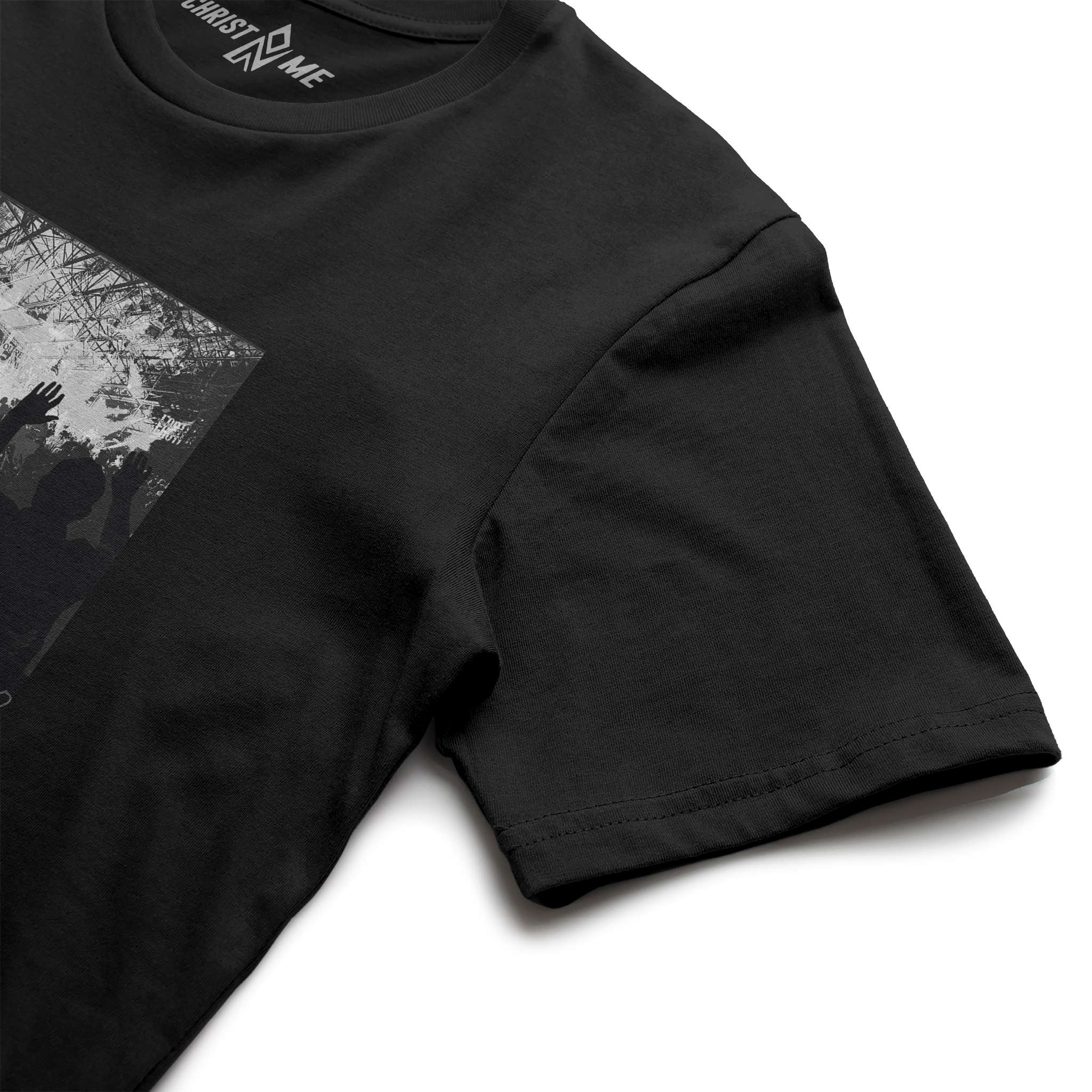 Praise the Lord Black Tee