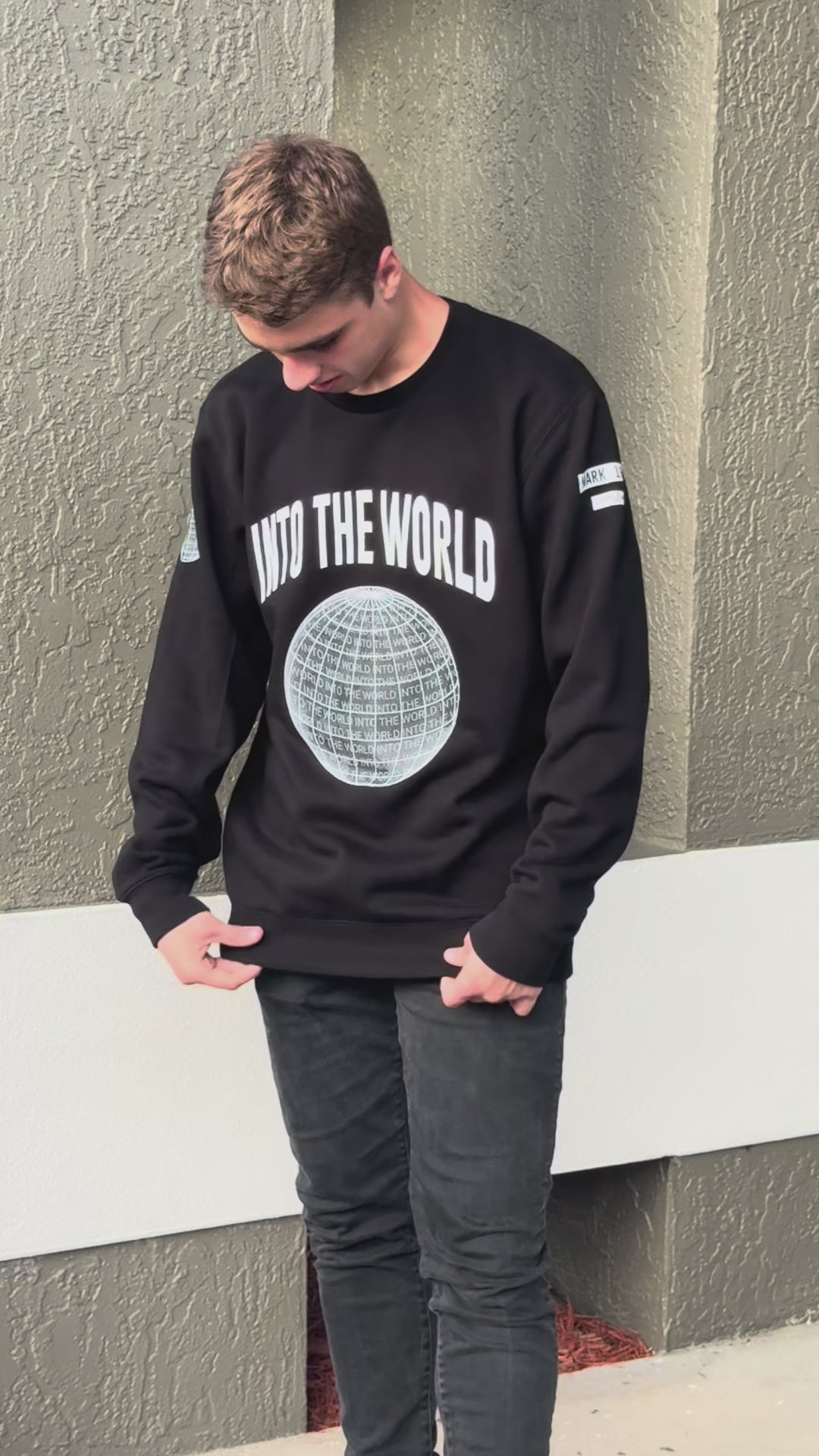 INTO THE WORLD HEAVYWEIGHT WHITE CHRISTIAN MERCH STREETWEAR PULLOVER CREWNECK SWEATSHIRT